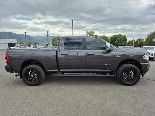 2024 RAM 3500 Laramie Crew Cab 4x4 6'4' Box