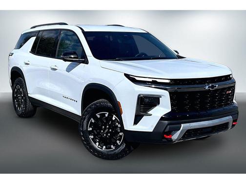 Polar White Tricoat 2026 Chevrolet Traverse AWD Z71