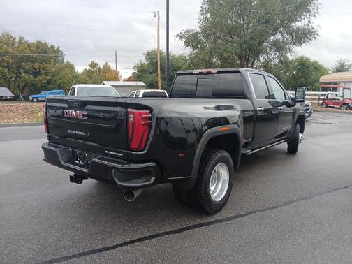 2025 GMC Sierra 3500 Denali