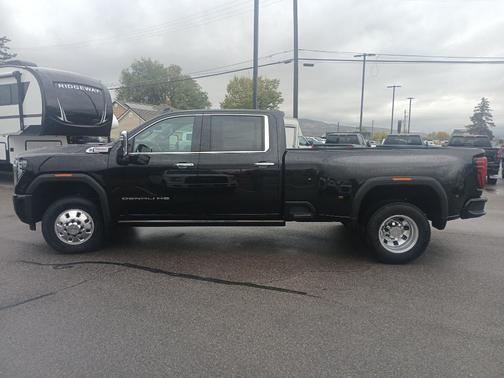 2025 GMC Sierra 3500 Denali