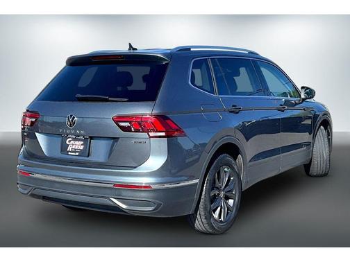 Platinum Gray Metallic 2022 Volkswagen Tiguan 2.0T SE 4MOTION