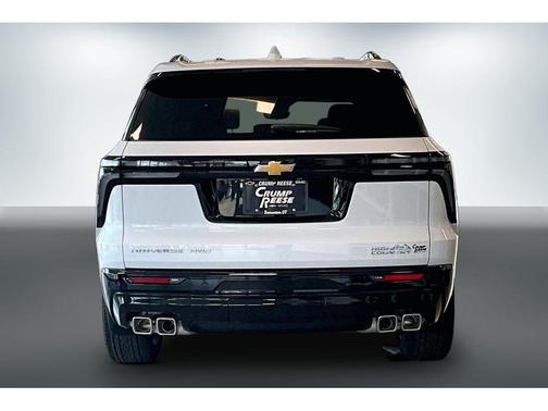 Polar White Tricoat 2026 Chevrolet Traverse High Country