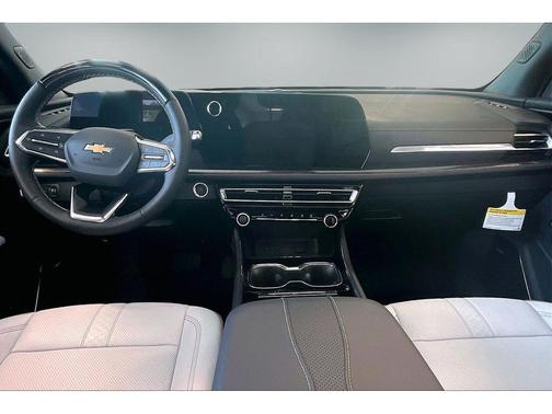 Polar White Tricoat 2026 Chevrolet Traverse High Country