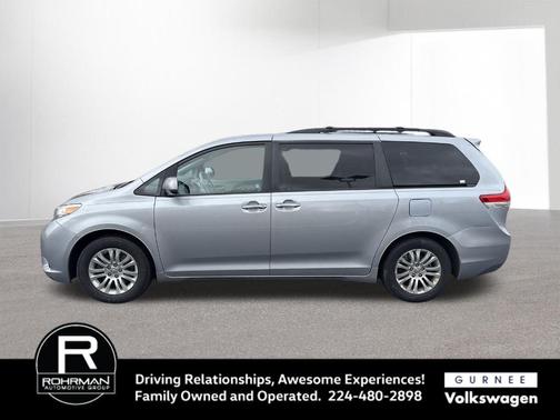 2014 Toyota Sienna XLE
