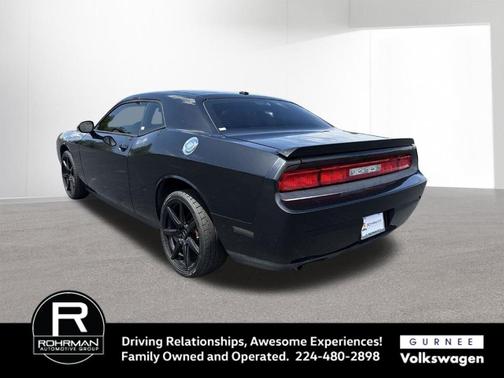 Brilliant Black Crystal Pearlcoat 2011 Dodge Challenger R/T