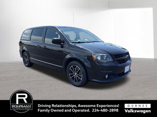 Brilliant Black Crystal Pearlcoat 2017 Dodge Grand Caravan SXT