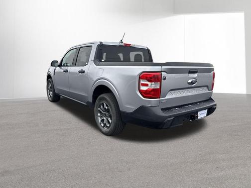 Silver Metallic 2022 Ford Maverick XLT