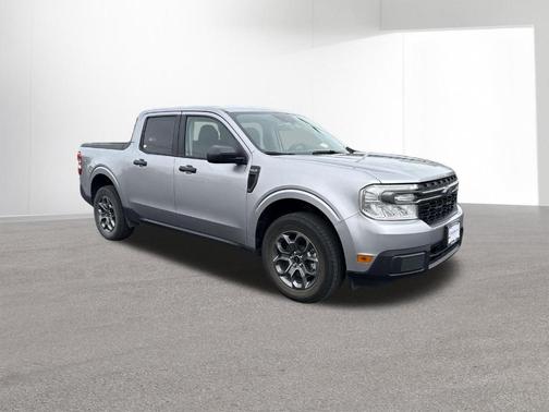 Silver Metallic 2022 Ford Maverick XLT