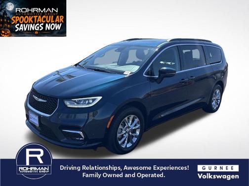 Fathom Blue Pearlcoat 2022 Chrysler Pacifica Touring-L
