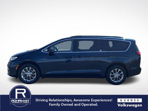 Fathom Blue Pearlcoat 2022 Chrysler Pacifica Touring-L