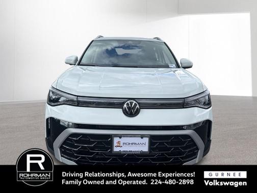 Pure White 2025 Volkswagen Taos 1.5T SEL