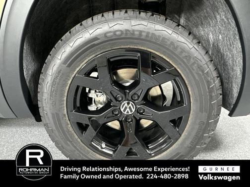 2024 Volkswagen Atlas 2.0T Peak Edition SEL