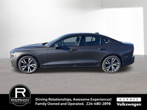 2024 Volvo S60 B5 Core Dark Theme