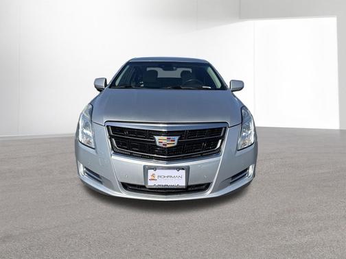 Radiant Silver Metallic 2016 Cadillac XTS Luxury