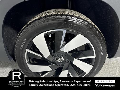 2024 Volkswagen Taos 1.5T SEL