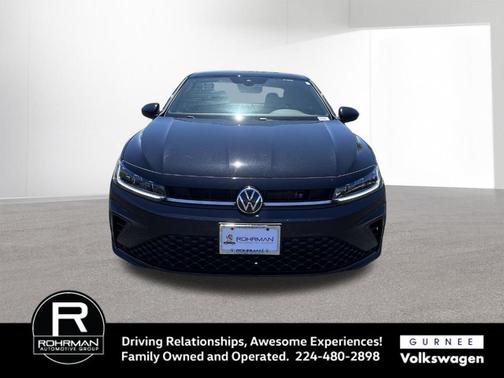 Deep Black Pearl Effect 2025 Volkswagen Jetta 1.5T Sport