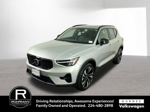 2025 Volvo XC40 B5 Plus Dark Theme