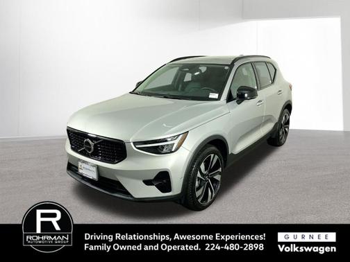 2025 Volvo XC40 B5 Plus Dark Theme