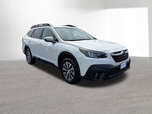 Crystal White Pearl 2022 Subaru Outback Premium