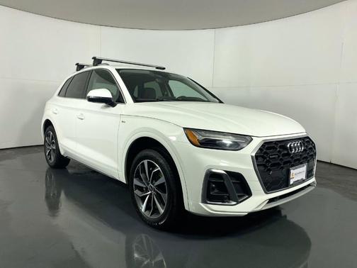 2022 Audi Q5 45 S line Premium Plus