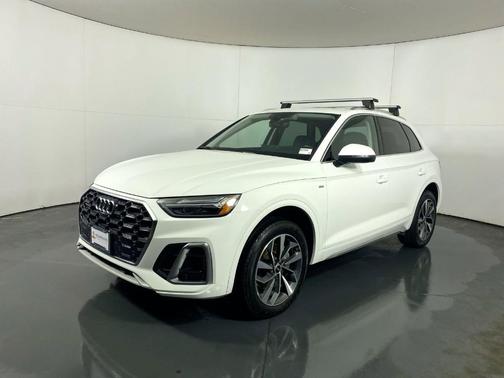 2022 Audi Q5 45 S line Premium Plus