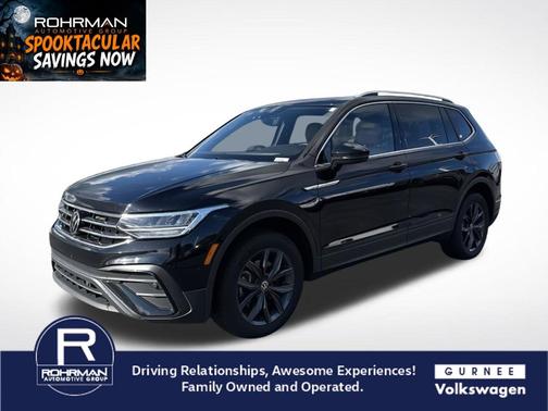 Deep Black Pearl Effect 2023 Volkswagen Tiguan 2.0T SE