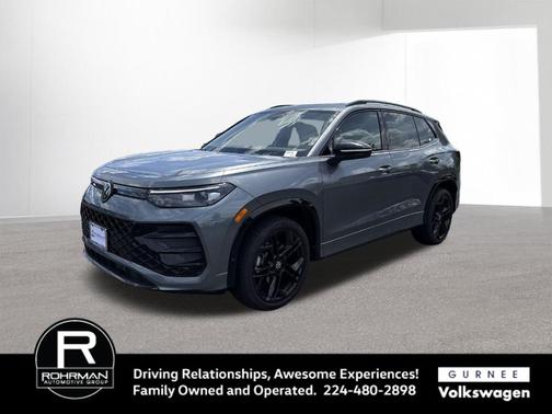 Platinum Gray Metallic 2025 Volkswagen Tiguan 2.0T SE R-Line Black