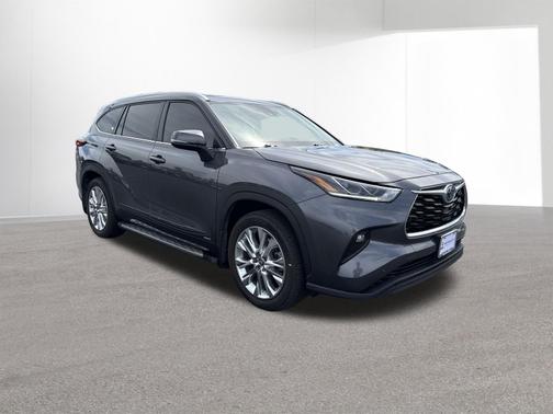 Magnetic Gray Metallic 2023 Toyota Highlander Hybrid Limited