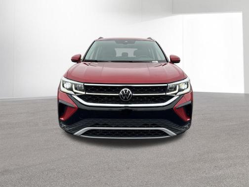 Kings Red 2023 Volkswagen Taos 1.5T SEL