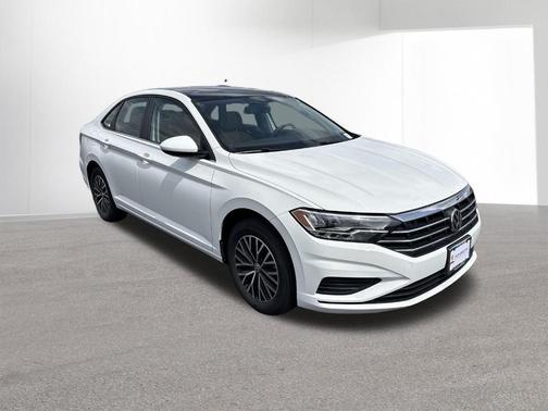 Pure White 2021 Volkswagen Jetta 1.4T SE