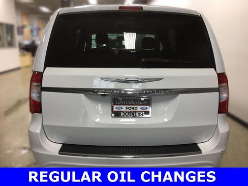 2015 Chrysler Town & Country Touring