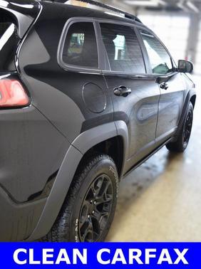 2022 Jeep Cherokee Trailhawk
