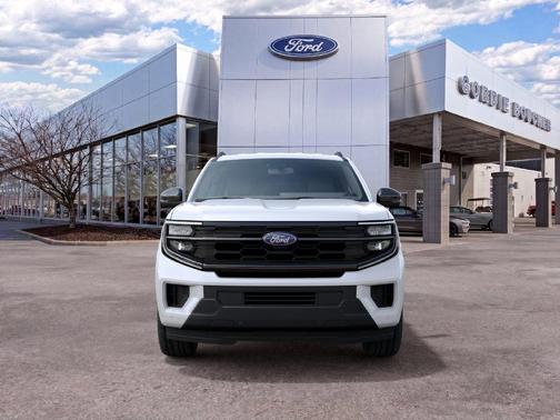 Star White 2027 Ford Expedition Max ACTIVE