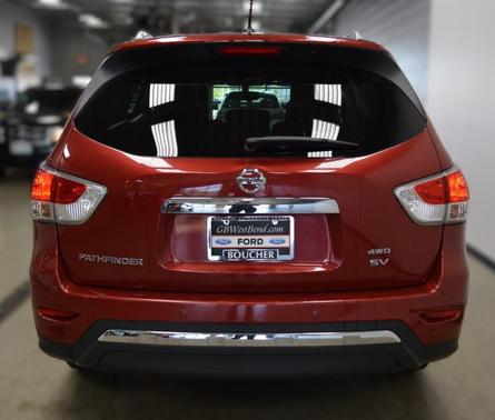 2016 Nissan Pathfinder SV