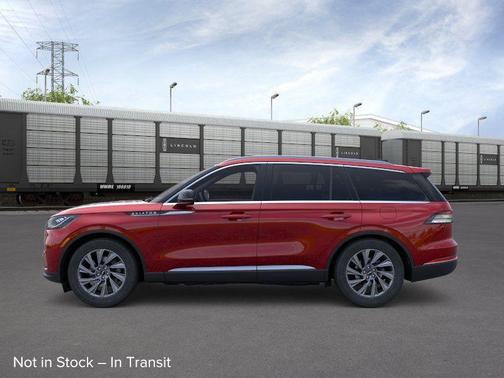 Red Carpet 2026 Lincoln Aviator Premiere