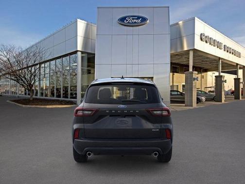 2026 Ford Escape ST-Line Elite