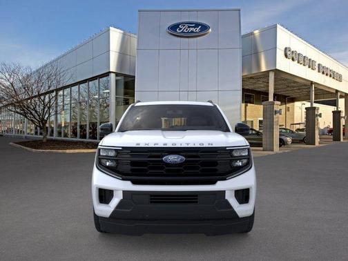 Star White 2026 Ford Expedition Active