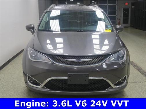 2019 Chrysler Pacifica Touring-L