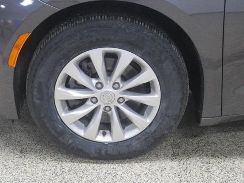 2019 Chrysler Pacifica Touring-L