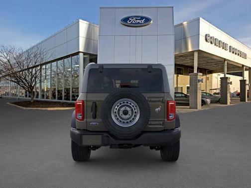 2025 Ford Bronco Base