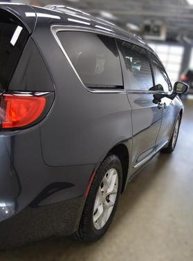 2020 Chrysler Pacifica Touring-L Plus