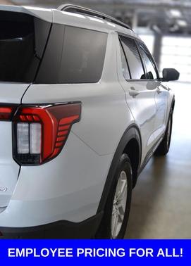 Space White Metallic 2026 Ford Explorer Active