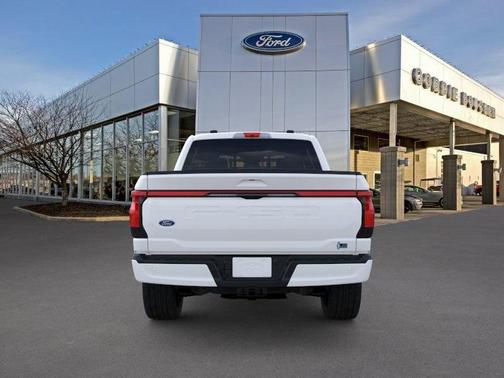 2025 Ford F-150 Lightning Platinum