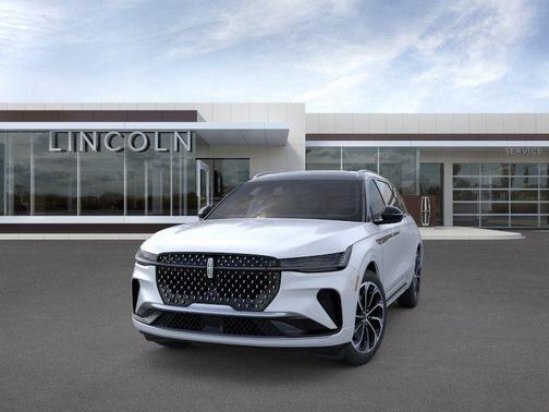 White Platinum Clearcoat Metallic 2026 Lincoln Nautilus Reserve