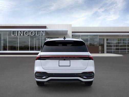 White Platinum Clearcoat Metallic 2026 Lincoln Nautilus Reserve