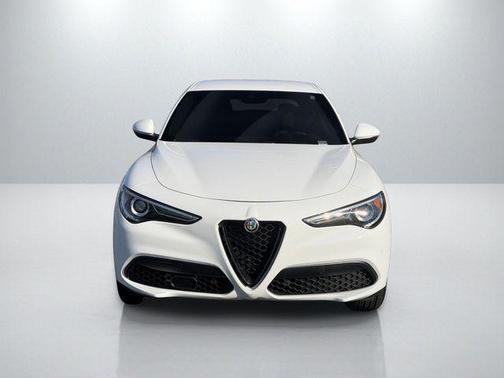 2023 Alfa Romeo Stelvio Sprint