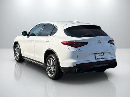 2023 Alfa Romeo Stelvio Sprint