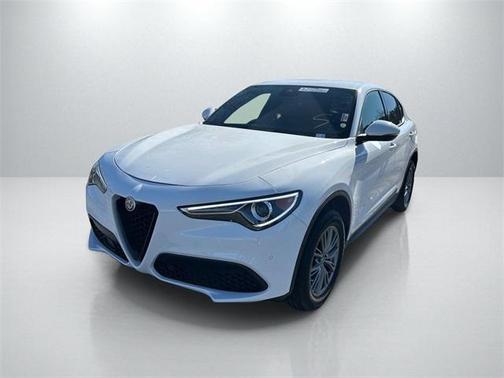 2023 Alfa Romeo Stelvio Sprint