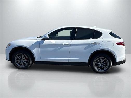 2023 Alfa Romeo Stelvio Sprint