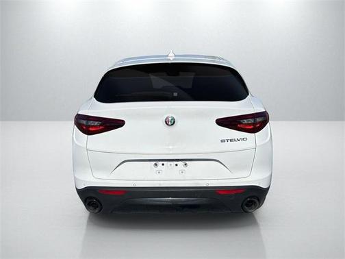 2023 Alfa Romeo Stelvio Sprint
